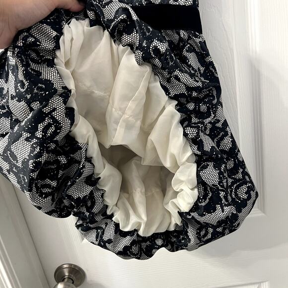 Girls formal dress, lace print, velvet bow waistline, bubble skirt, size 5T - Picture 5 of 5